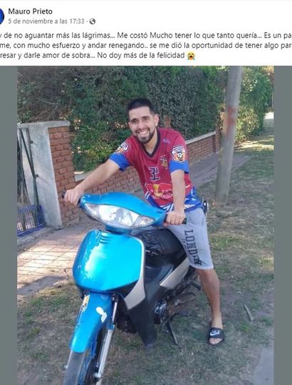 La publicación que hizo la víctima cuando se compró la moto.