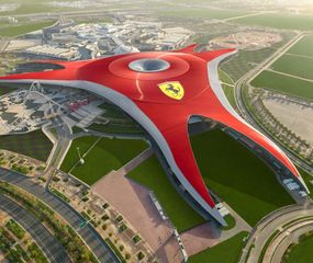 Ferrari World: el parque bajo techo más grande del mundo