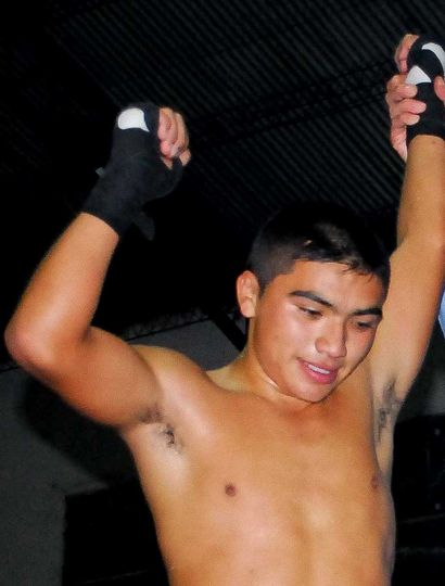 “Juani” Farías será esta noche rival de otro pugilista local, Julián Boccardo.