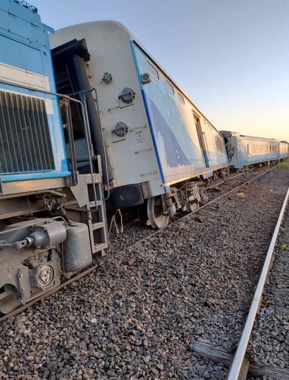 Volvió a descarrilar en Olavarría el tren de pasajeros que une Buenos Aires con Bahía Blanca