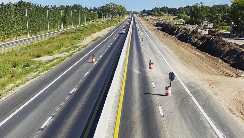 Avanza la obra de la autopista de Ruta 7 • Diario Democracia