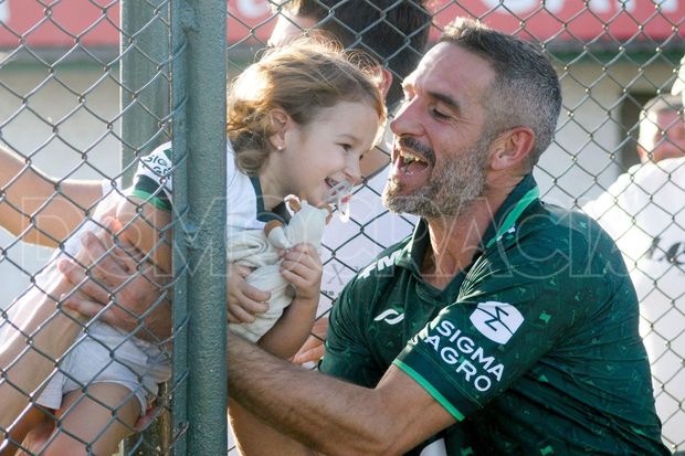 Sarmiento se reconcilió con el gol y celebró una victoria clave frente a Argentinos Juniors