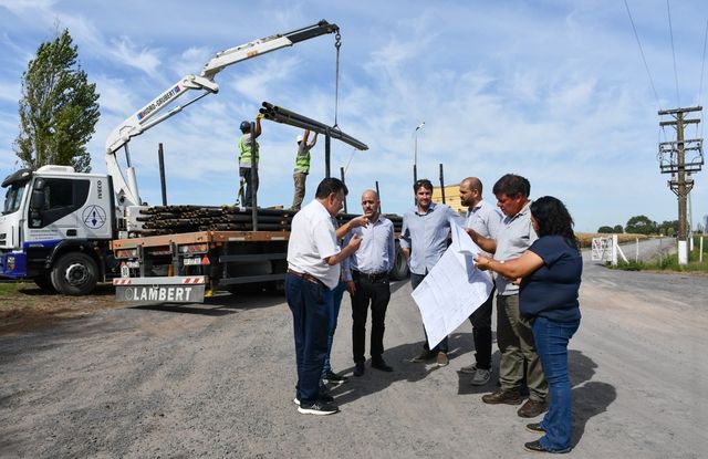 Mechita: llegaron los primeros 5.000 metros de cañería para la obra de gas natural