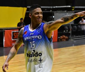 Argentino ante Atenas