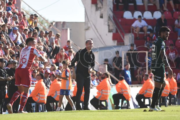 Sarmiento aprovechó el momento de Unión y logró su segundo triunfo como visitante