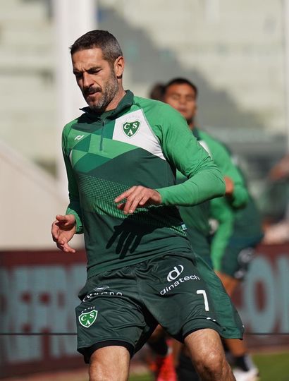 Lisandro López volvió a ser titular.