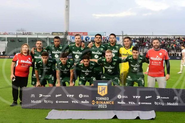 Sarmiento empató sin goles con Huracán y acumuló el cuarto partido sin derrotas