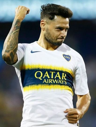 Mauro Zárate, autor de los dos goles y gran figura de Boca Juniors, anoche en Estados Unidos.