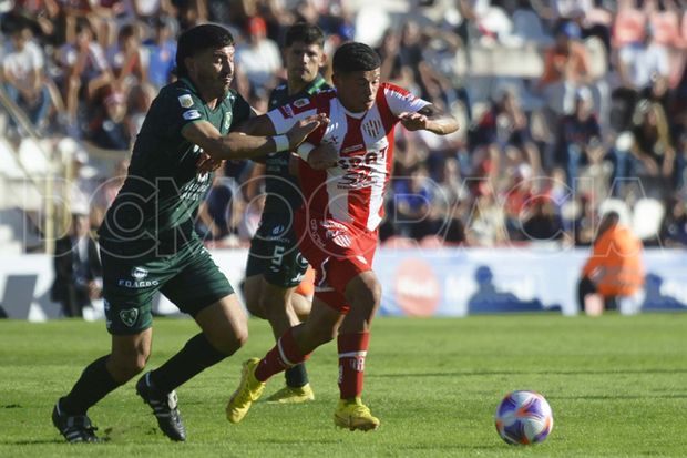Sarmiento aprovechó el momento de Unión y logró su segundo triunfo como visitante