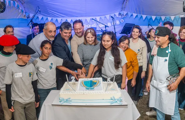 Las Toscas celebró el 25 de Mayo entre tradición, identidad y el aniversario de su Escuela Agraria