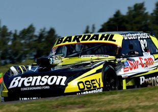 El Ford conducido por el uruguayo Mauricio Lambiris.