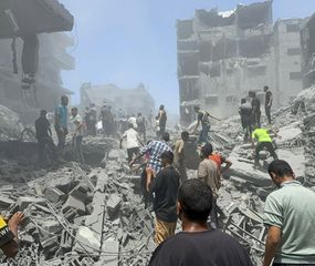Israel bombardeó y mató a decenas de civiles en Gaza