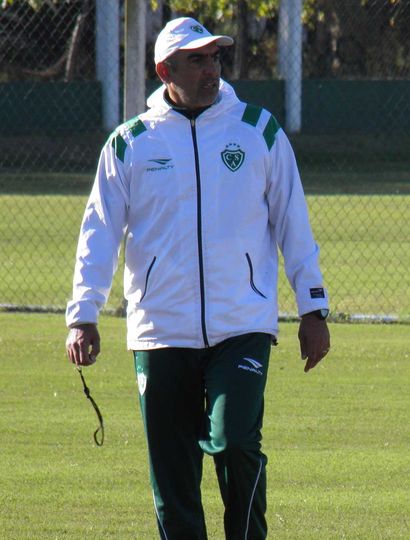 Iván Delfino seguirá siendo técnico de Sarmiento de Junín en la próxima temporada.