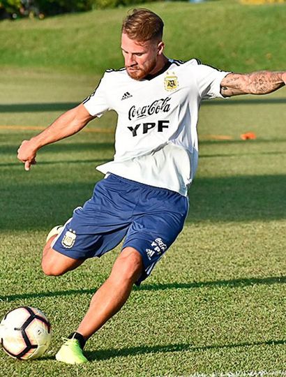 Mac Allister, el creativo de la selección argentina que inicia hoy el sueño olímpico.