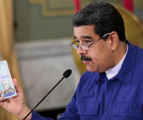 Maduro elimina cinco ceros a la moneda