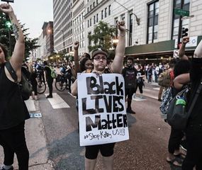 Toque de queda en Filadelfia tras la muerte de un hombre negro