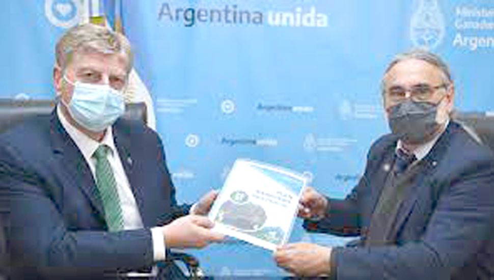 Financiamiento y beneficios fiscales, los puntos a debatir del Plan Ganadero