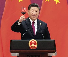 China cumple 70 años y busca ser primera potencia