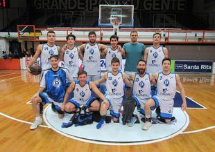 Plantel de mayores de 9 de Julio.