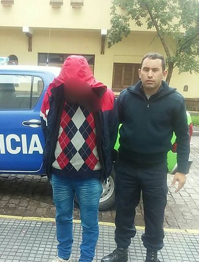 Los sujetos fueron trasladados a la dependencia policial.