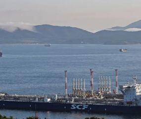 Golpe al Kremlin: la UE acuerda un tope de USD 60 al petróleo ruso