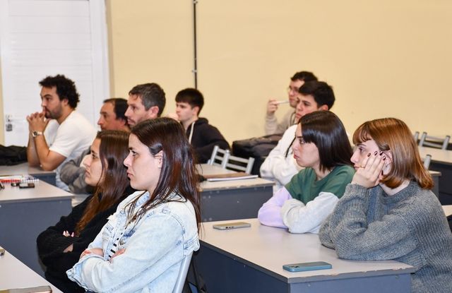 Con más de 70 inscriptos, comenzó la Diplomatura en Desarrollo de Software en el CRUB
