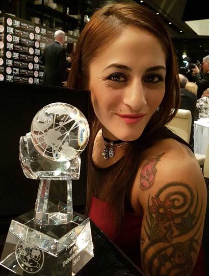 Débora “La Gurisa” Dionicius recibió el premio a la Mejor Boxeadora del Año.