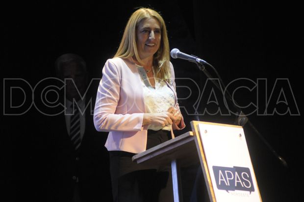 Con un acto protocolar, se realizó la entrega de diplomas a 100 nuevos productores de seguros