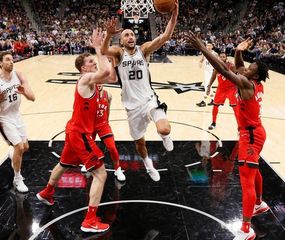 Manu Ginóbili no deja de asombrar