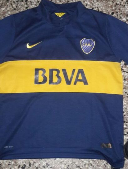 Robó una camiseta de Boca