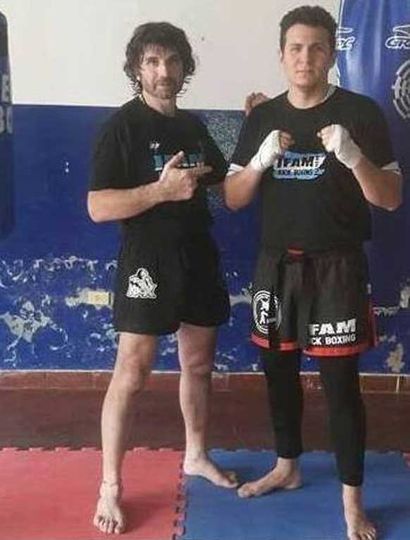 El maestro Gustavo Bruno, director del Instituto Federal de Artes Marciales de Junín (izquierda), junto al profesor Nicolás Ismael Díaz.