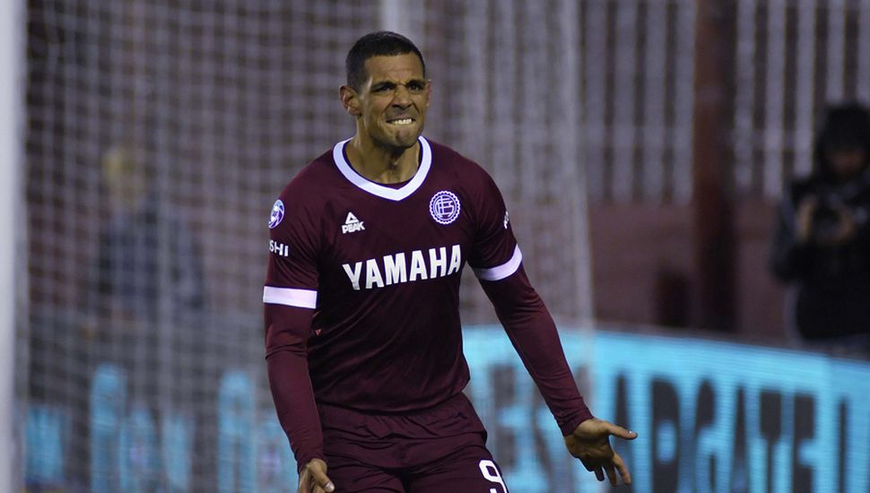 Resultado de imagen para LANUS RESPIRA CON EL TRIUNFO FRENTE A VELEZ