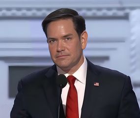 Un latino al frente de la política exterior