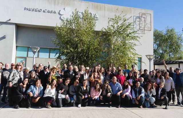 Muestra de arte y unipersonal por el 106° aniversario del nacimiento de Eva