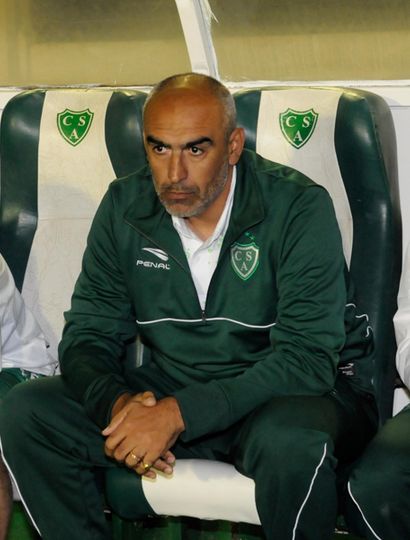 Iván Delfino, DT de Sarmiento.