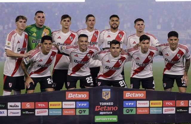 River y Platense van por el último boleto a semis