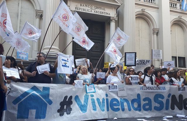 Créditos hipotecarios UVA: deudores se reunieron con el Gobierno y denunciaron a los bancos