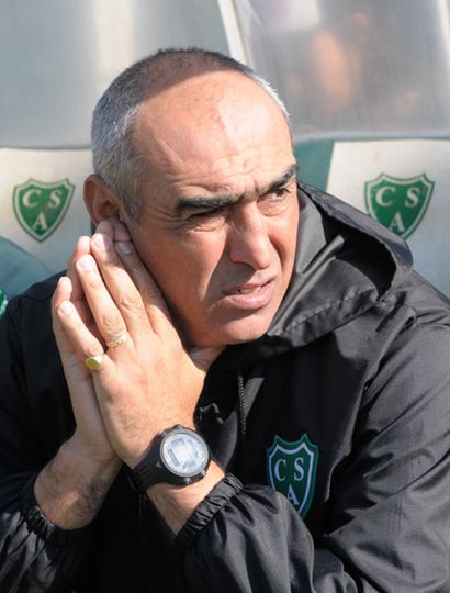 Iván Delfino, DT de Sarmiento.