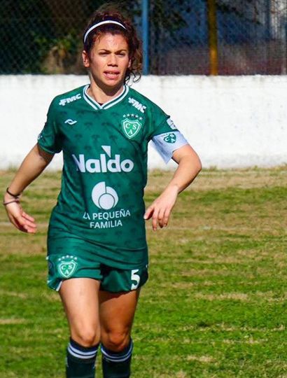 Florencia Gamarra, capitana del equipo femenino de Sarmiento.