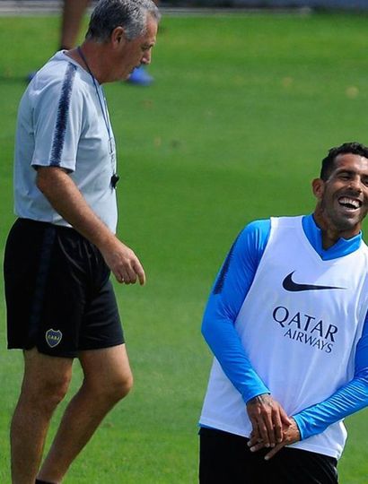 Carlos Tevez y el resto del plantel que dirige Gustavo Alfaro vuelven hoy a los entrenamientos en el complejo “Pedro Pompilio”.