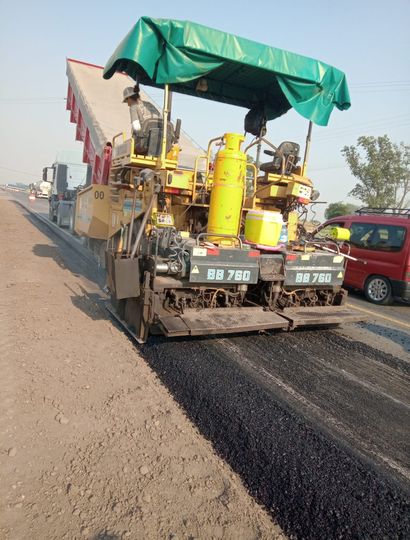 Las labores consisten en bacheo intensivo y repavimentación.