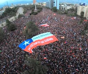 Un millón de chilenos salieron a la calle al grito de “estamos en guerra”