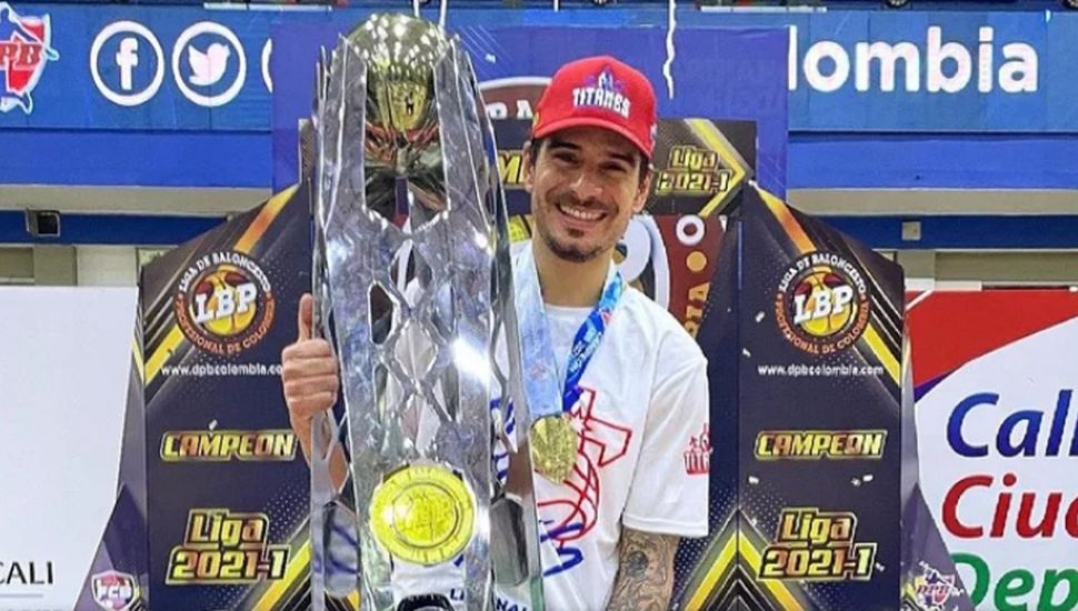 Selem Safar con un nuevo trofeo en Colombia.