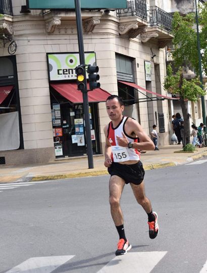 Mauro Cabral terminó segundo en la competencia pedestre.