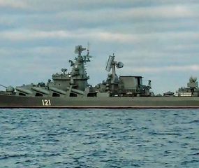 Moscú sufrió un duro revés militar con el hundimiento de un buque insignia