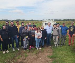 Golía recorrió la huerta agroecológica de "Sembrando Igualdad"