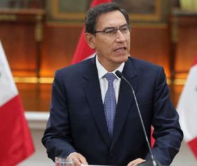 Presidente peruano disolvió el Congreso