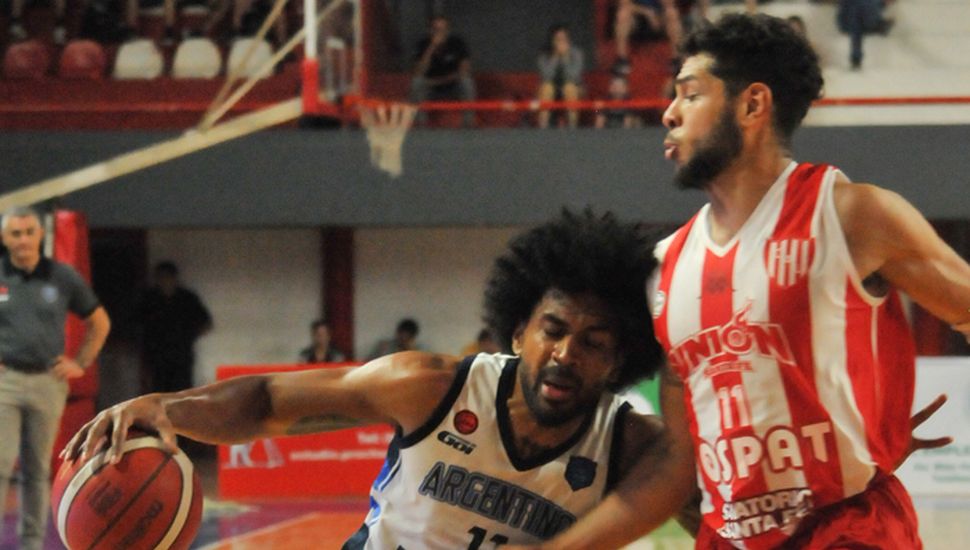 Argentino sufrió una histórica goleada en Santa Fe • Diario Democracia