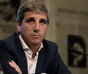 Caputo aseguró que el objetivo sigue siendo dolarizar