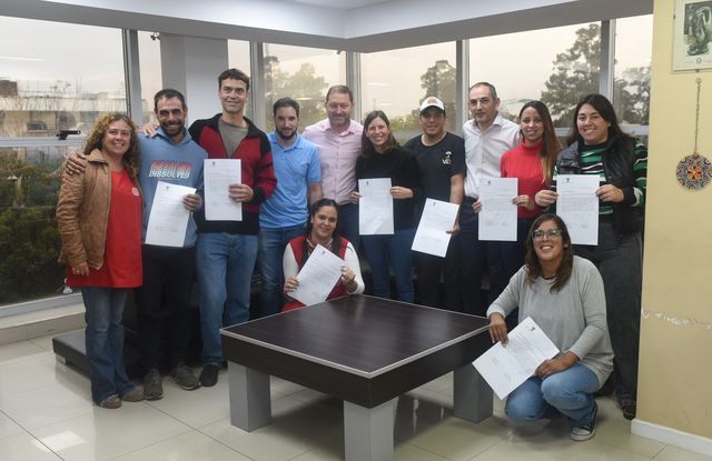 Se concretó el pase a planta permanente de 17 empleados de distintas áreas del municipio